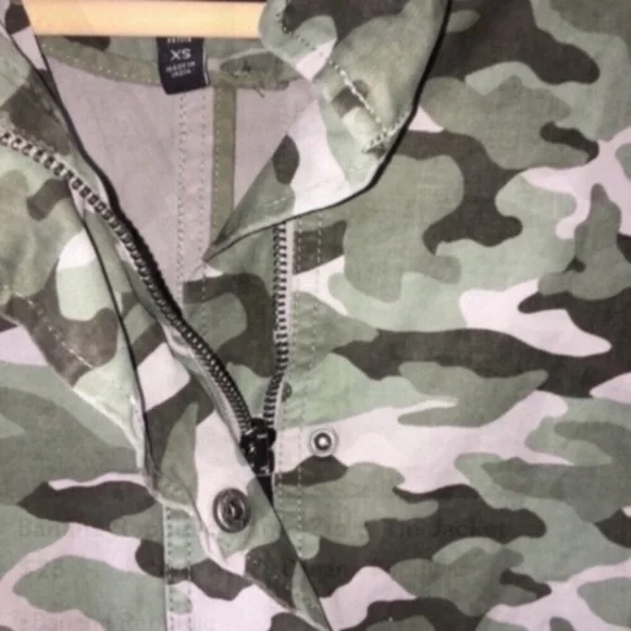 Banana Republic Camo Zip & Tie Jacket - Picture 6 of 6